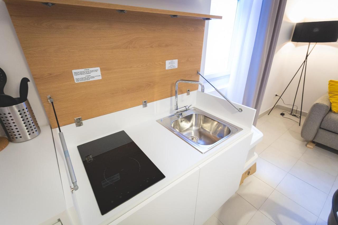 Via Siena 4 - Suites & Rooms มารินา ดิ เชชินา ภายนอก รูปภาพ