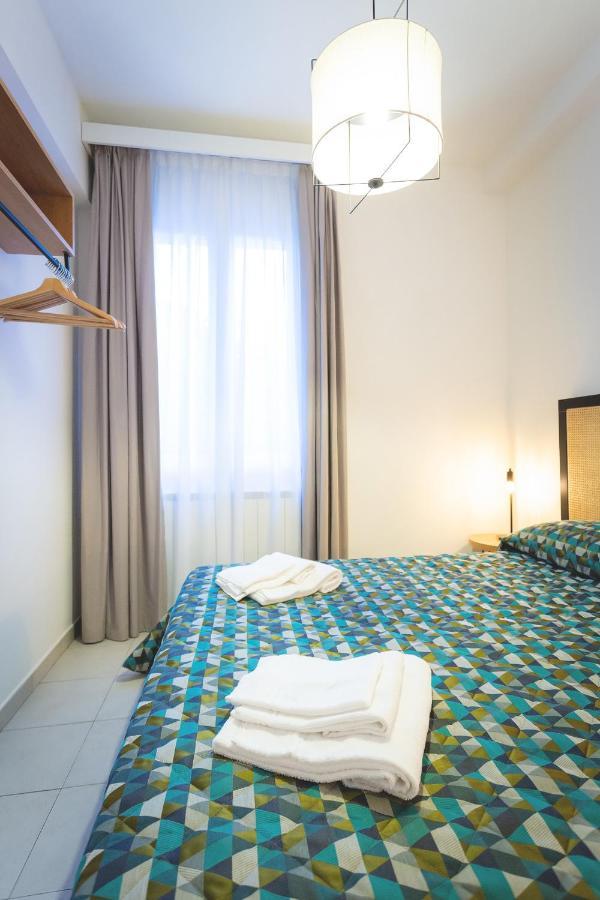 Via Siena 4 - Suites & Rooms มารินา ดิ เชชินา ภายนอก รูปภาพ