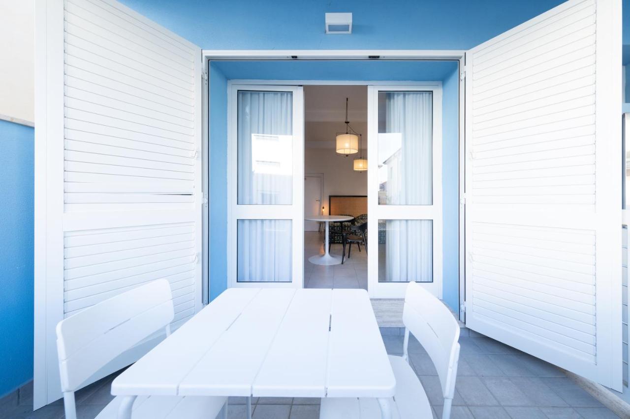 Via Siena 4 - Suites & Rooms มารินา ดิ เชชินา ภายนอก รูปภาพ